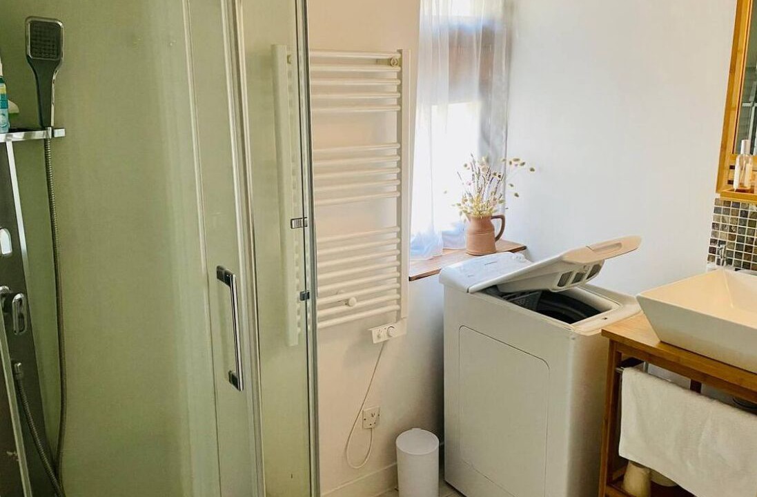 Photo of Bathroom in Dinan