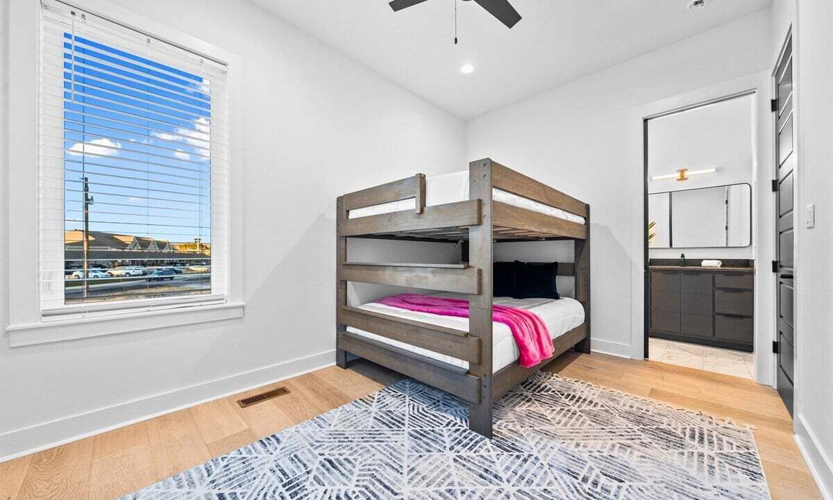 Photo of Bedroom in Piney