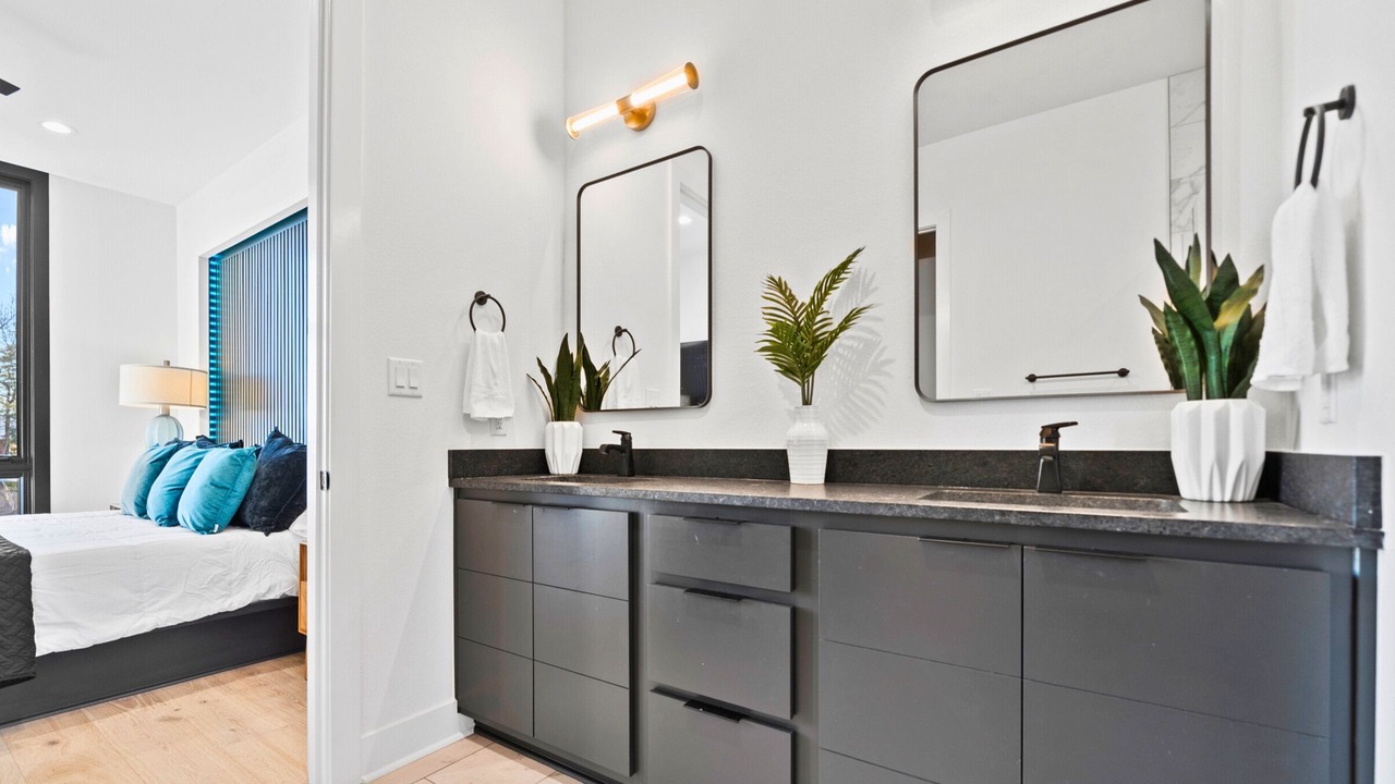 Photo of Bathroom in Piney