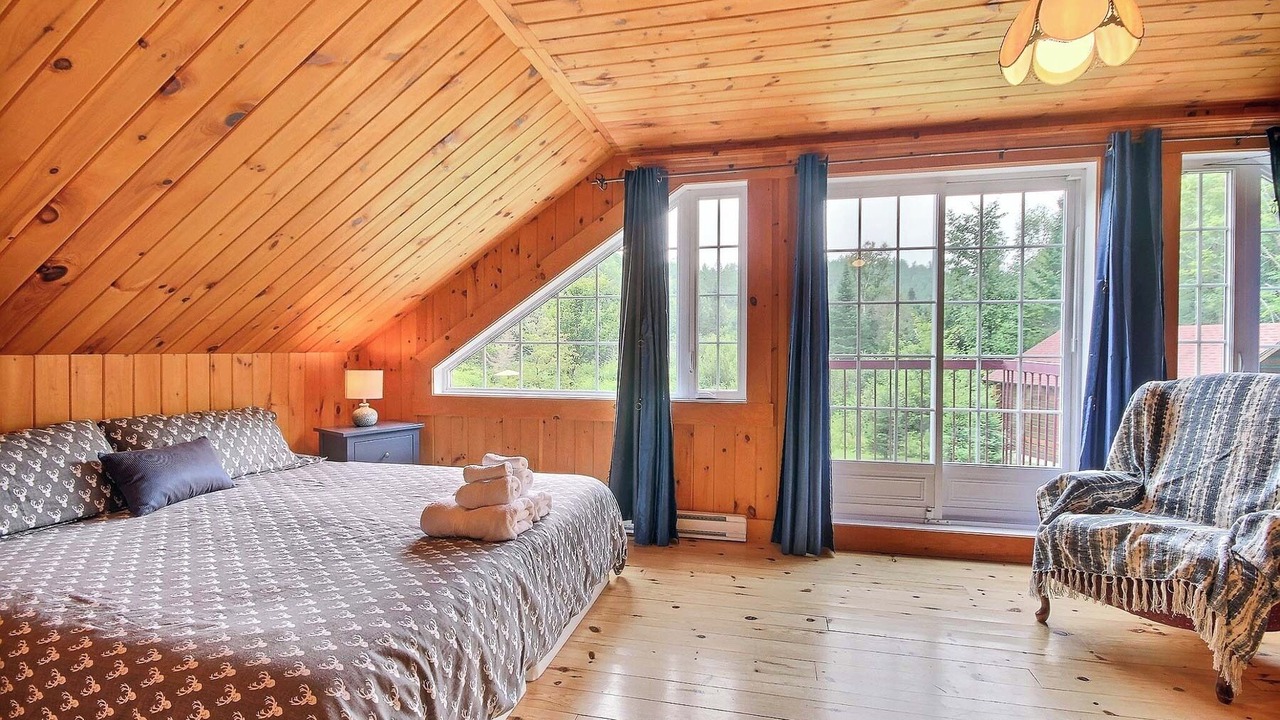 Photo of Bedroom in Saint-Alexis-des-Monts