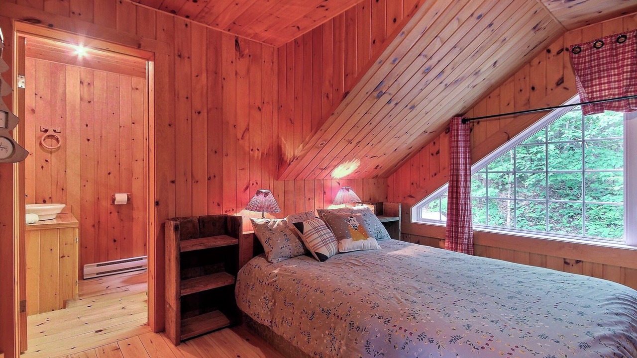 Photo of Bedroom in Saint-Alexis-des-Monts