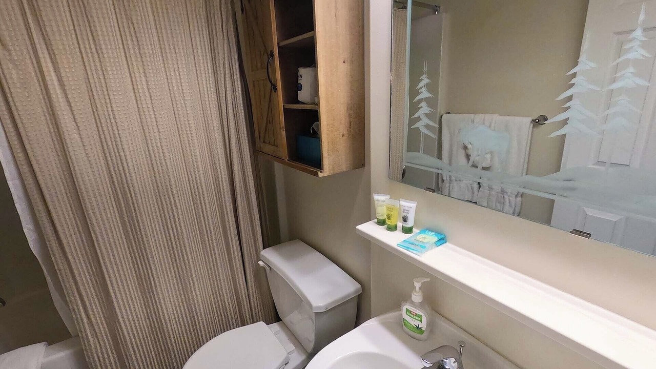 Photo of Bathroom in Eden