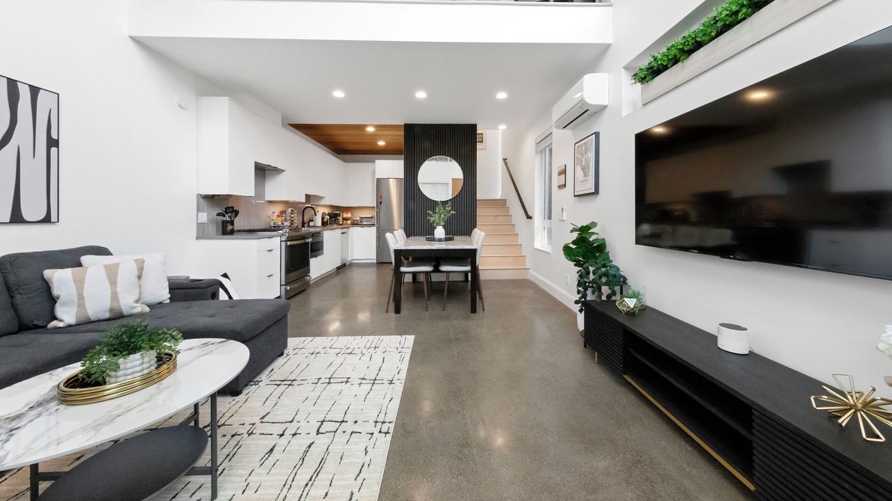 Photo of Livingroom in Lower Queen Anne