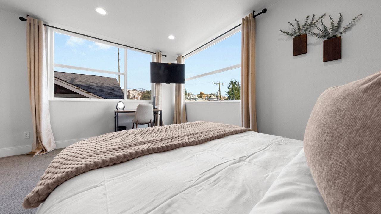 Photo of Bedroom in Lower Queen Anne