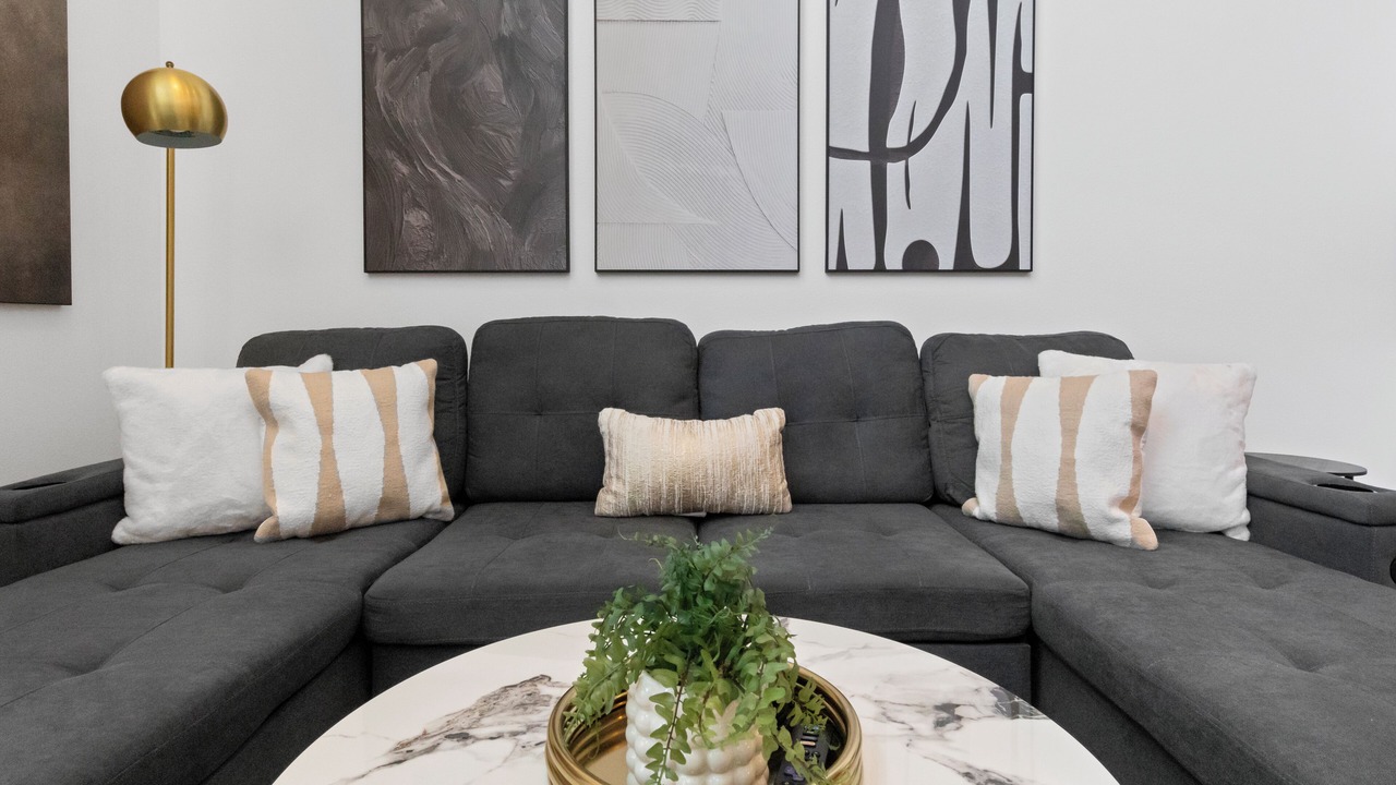 Photo of Livingroom in Lower Queen Anne