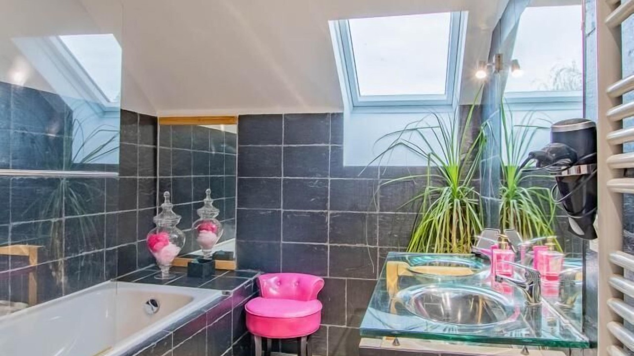 Photo of Bathroom in Champlecy