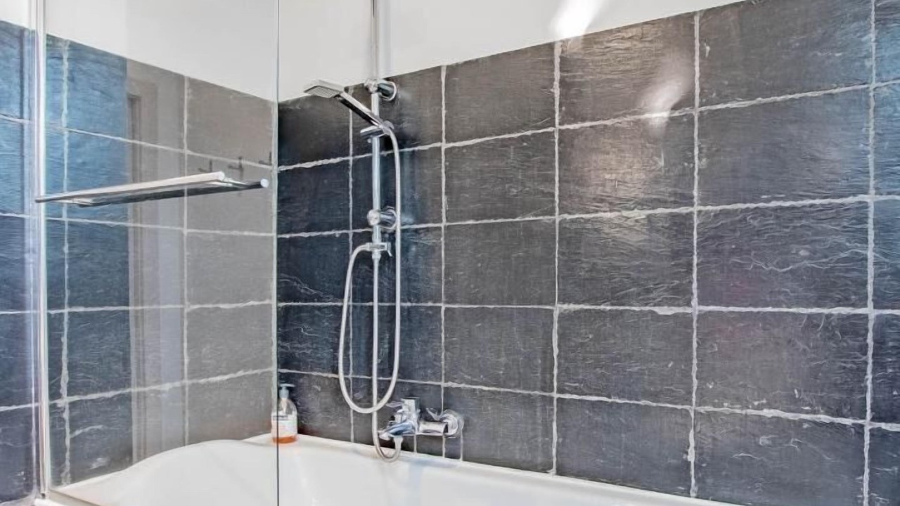 Photo of Bathroom in Champlecy