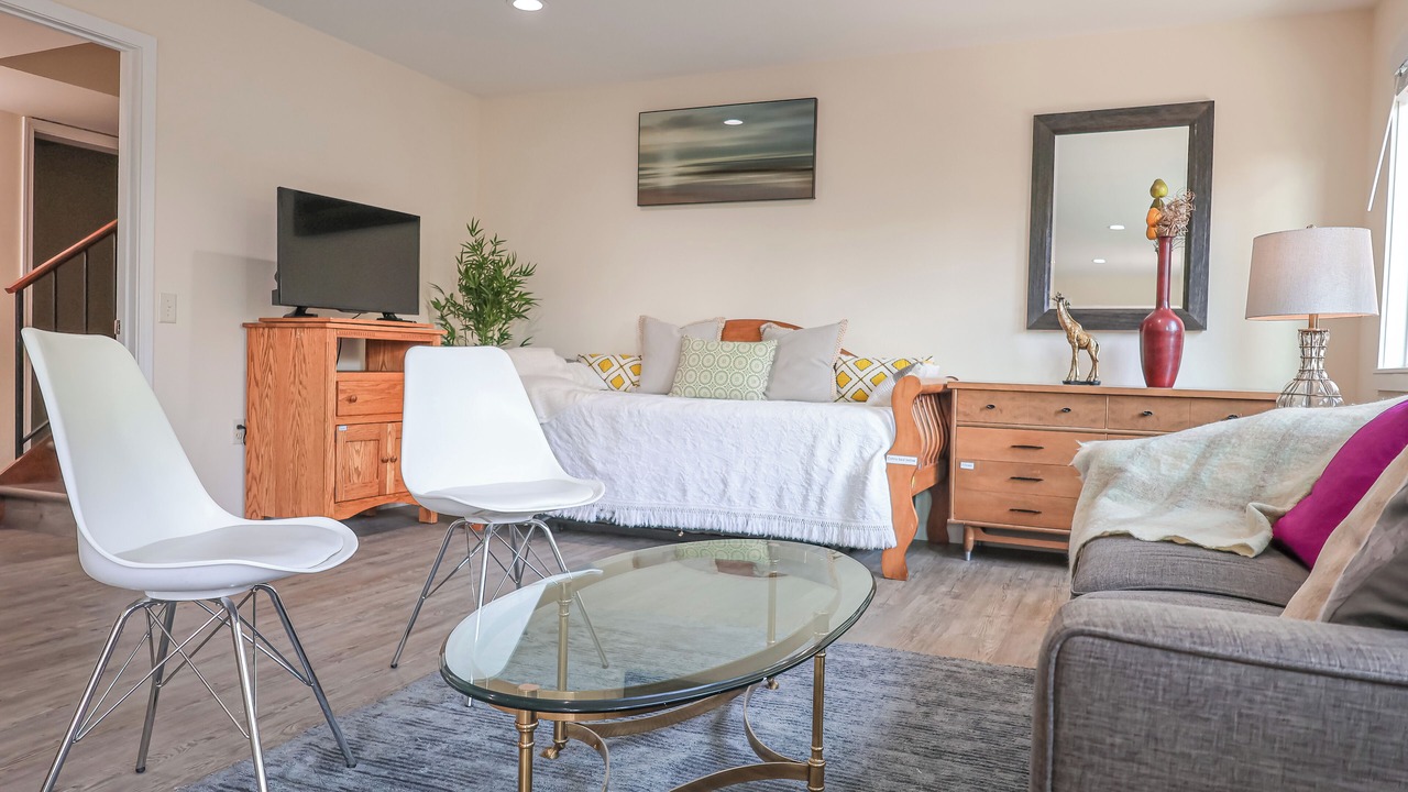 Photo of Bedroom in East Lake Hills