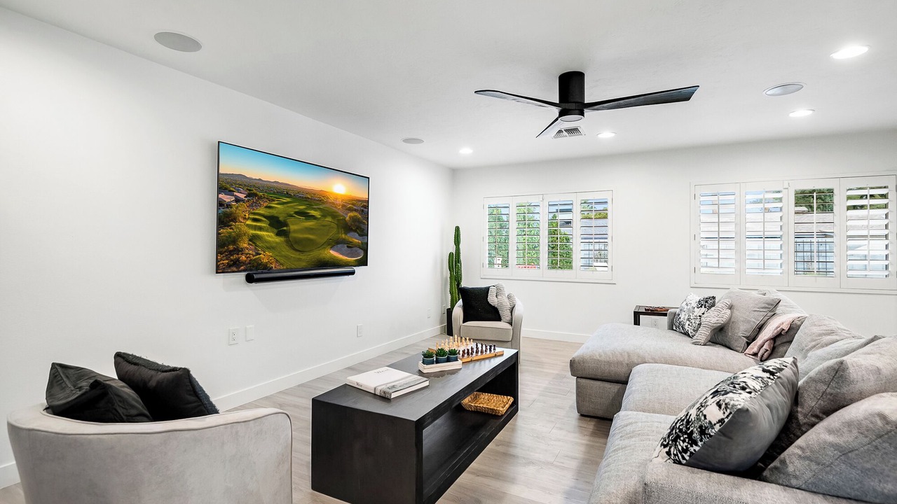 Photo of Livingroom in Scottsdale Country Acres