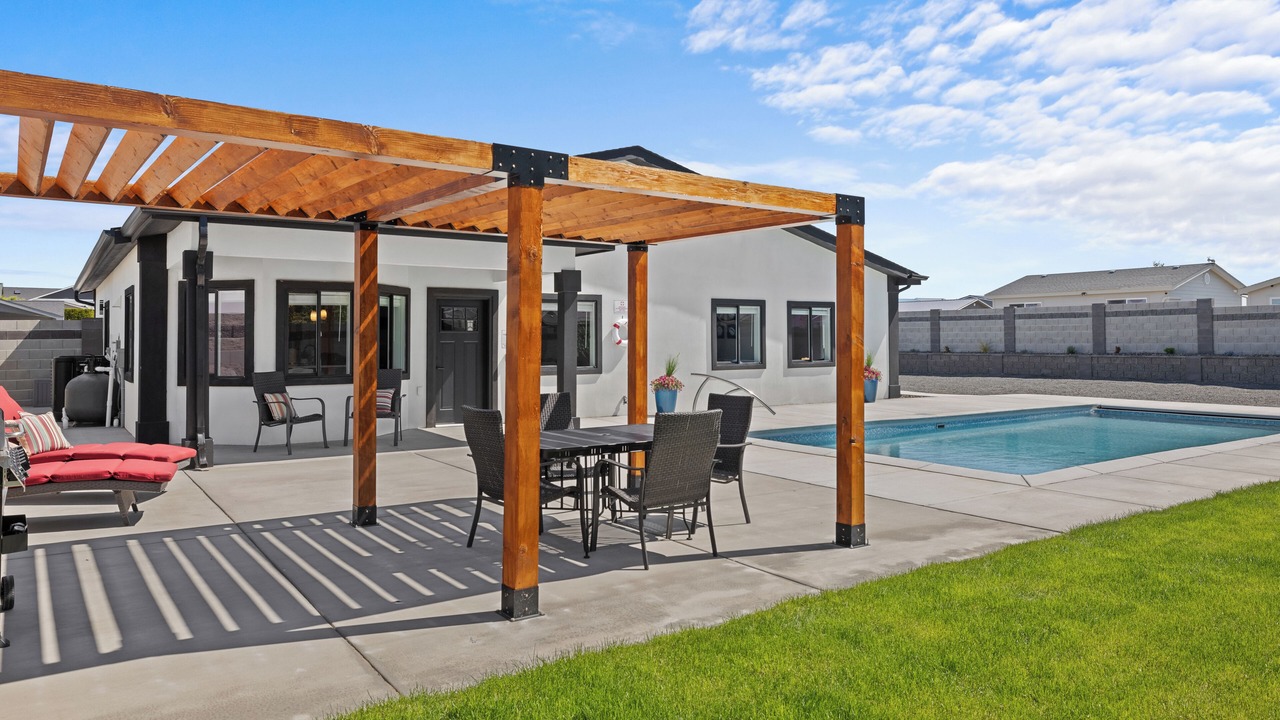 Photo of Outdoor in Desert Aire