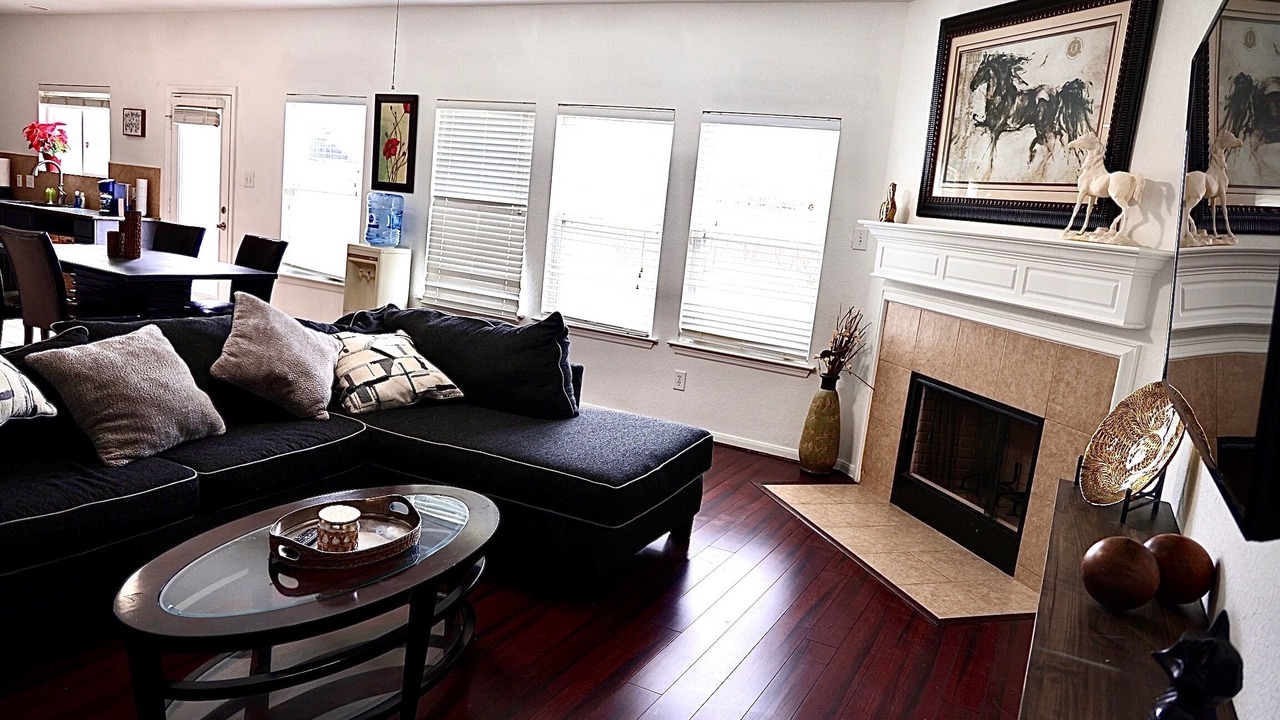Photo of Livingroom in Houston