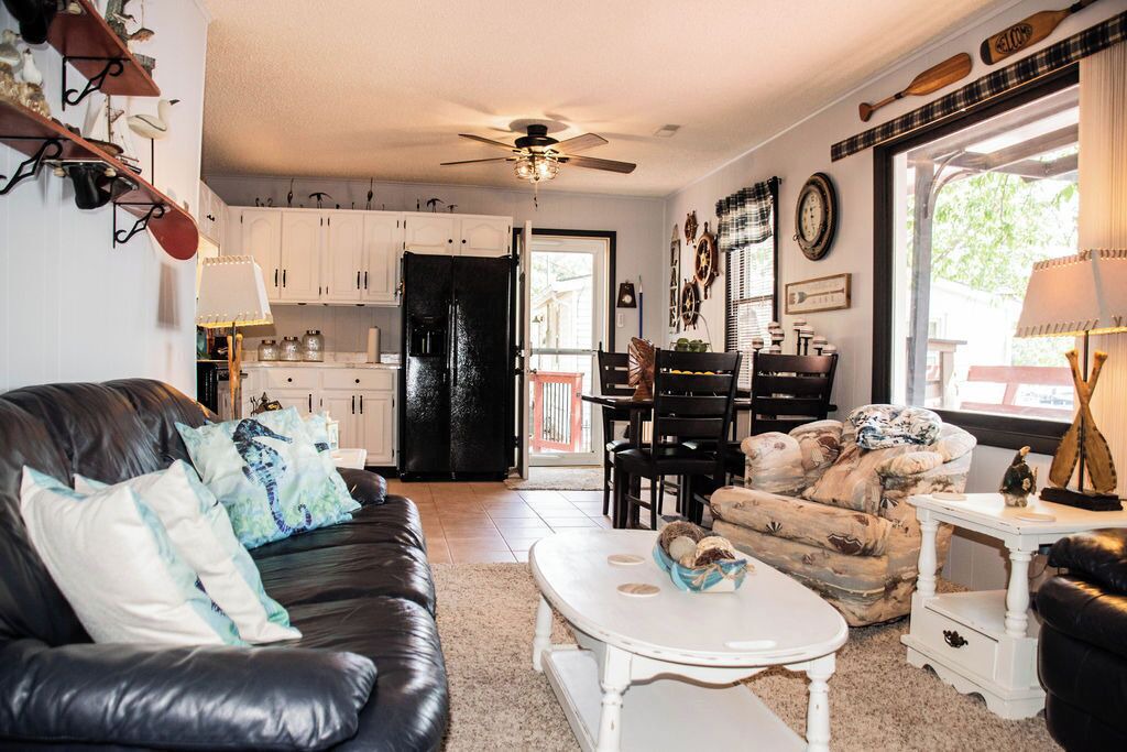 Photo of Livingroom in Rocky Mount
