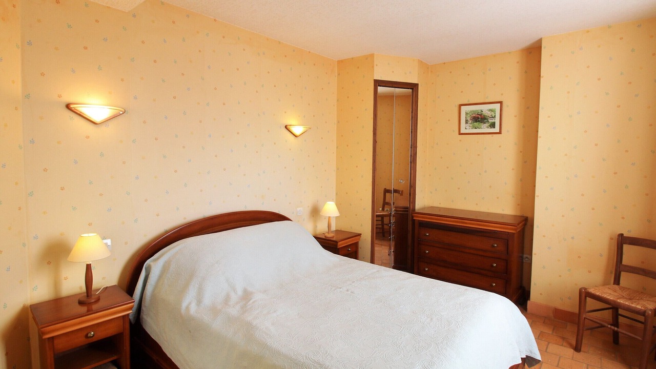 Photo of Bedroom in Echemire