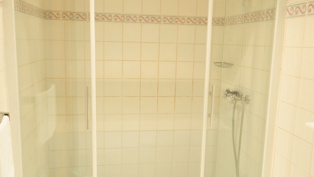 Photo of Bathroom in Thezan-des-Corbieres