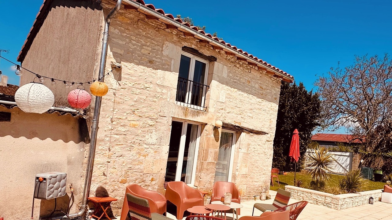 Photo of Patio Balcony in Neuville-de-Poitou