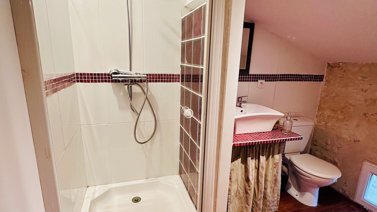 Photo of Bathroom in Neuville-de-Poitou