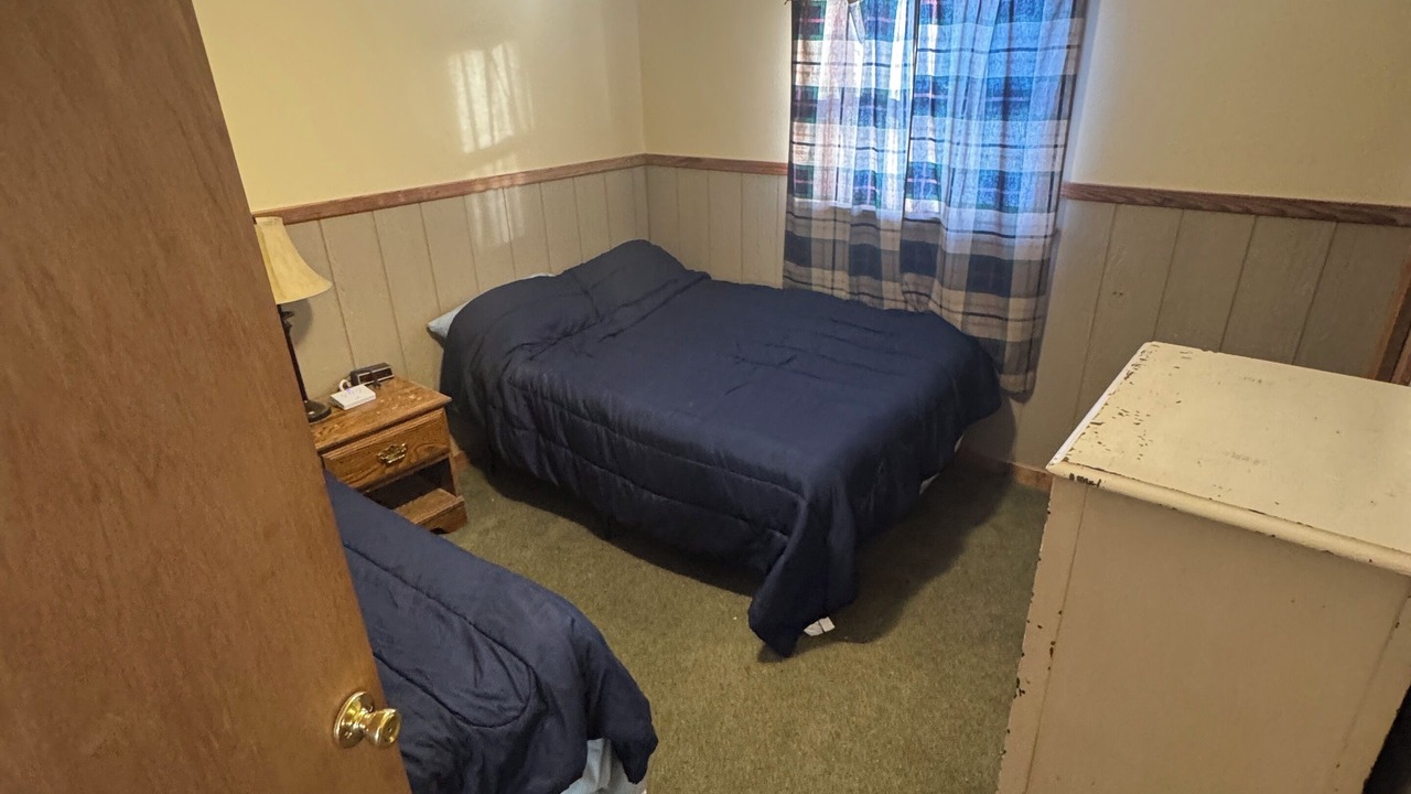 Photo of Bedroom in Elk County
