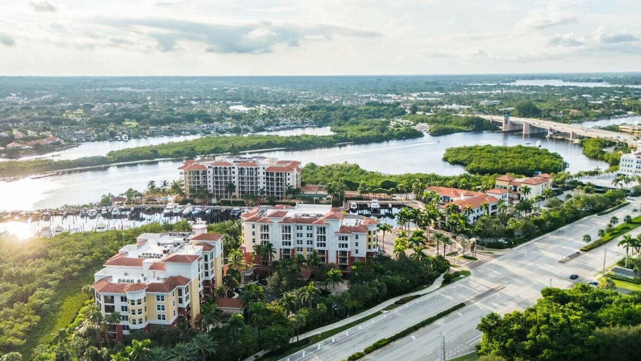 Photo of Outdoor in Jupiter Bay