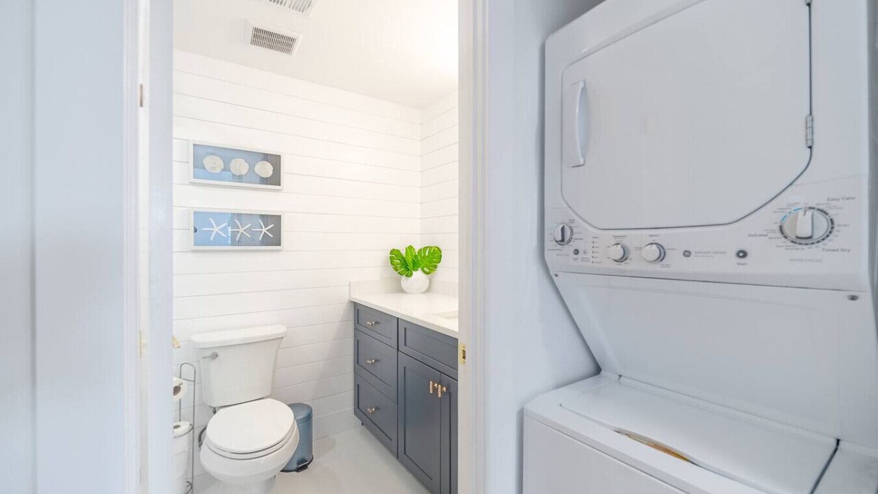 Photo of Bathroom in Jupiter Bay