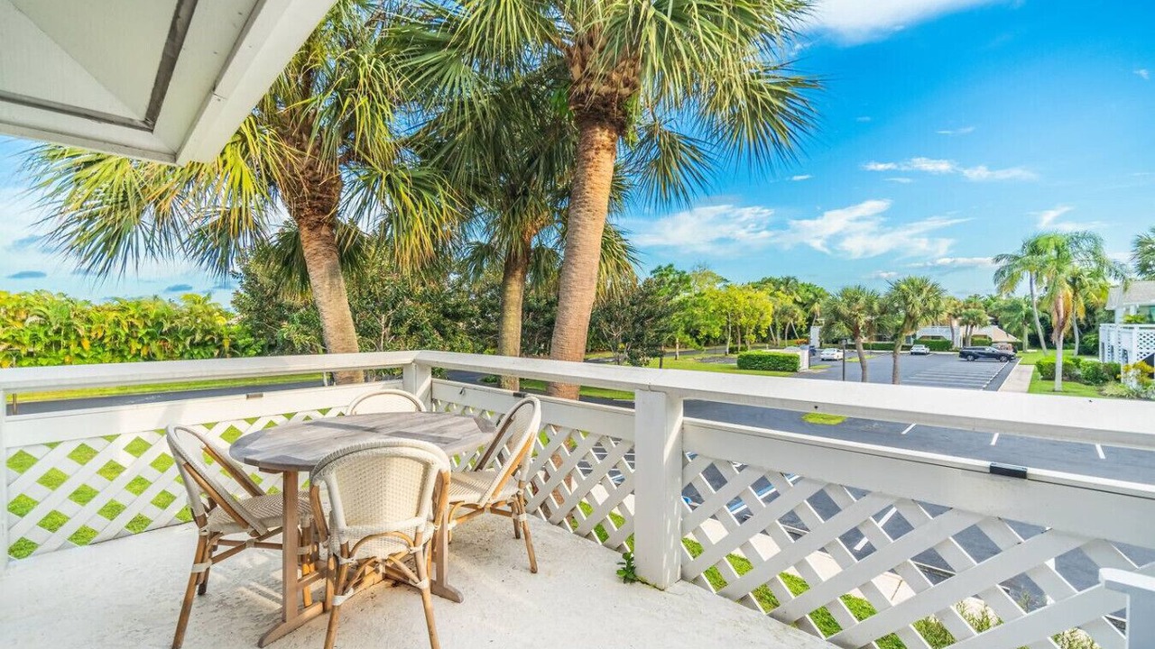 Photo of Outdoor in Jupiter Bay
