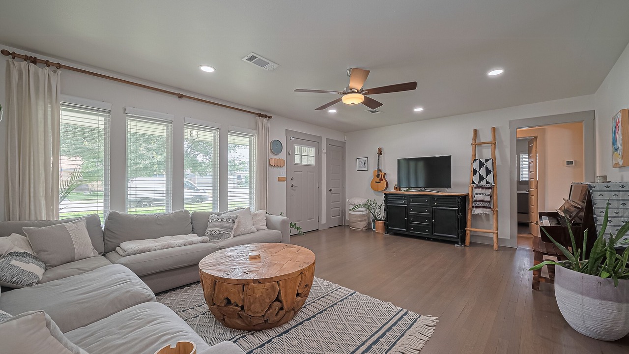 Photo of Bedroom in Garden Oaks