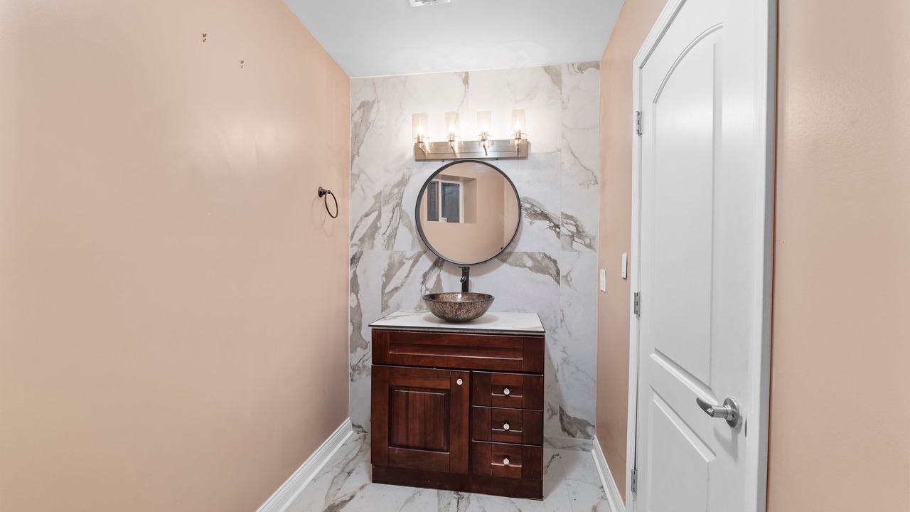 Photo of Bathroom in Grand Boulevard