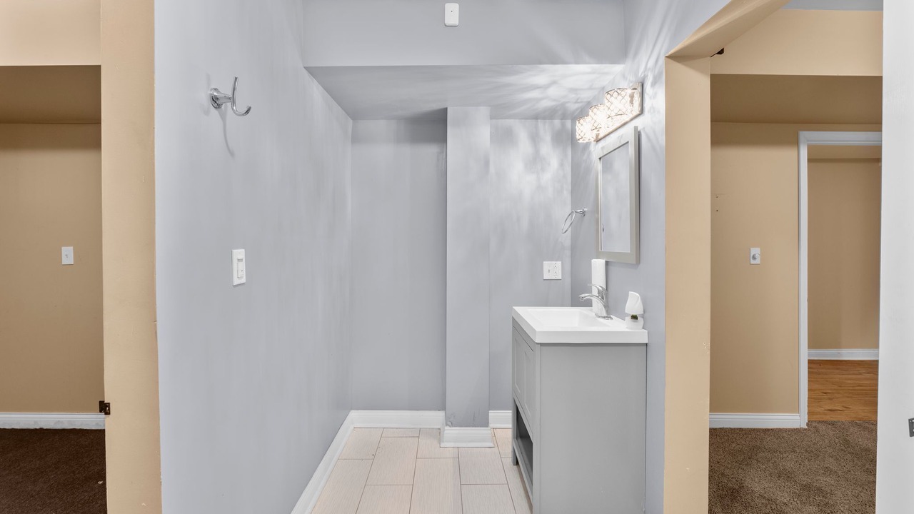 Photo of Bathroom in Grand Boulevard