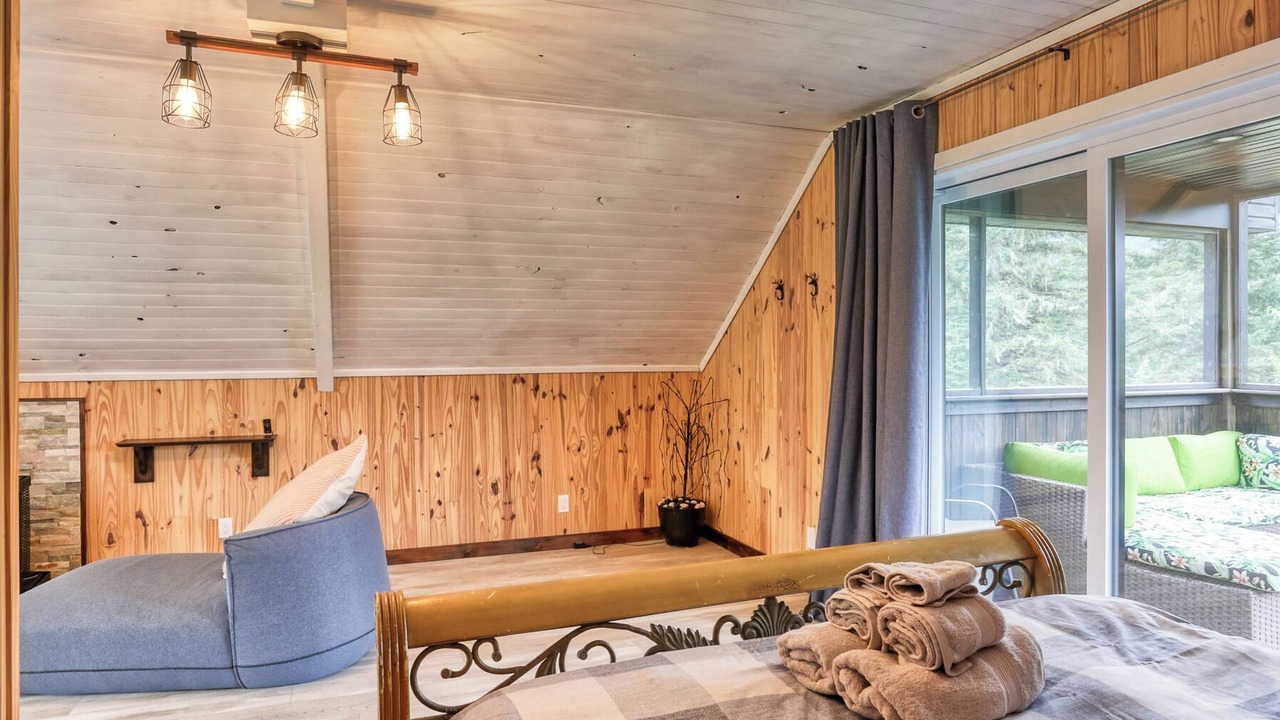 Photo of Bedroom in Mauricie