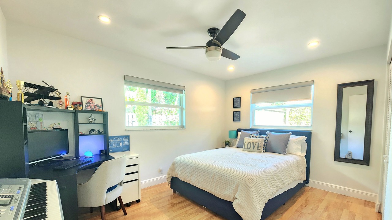 Photo of Bedroom in Deerfield Beach
