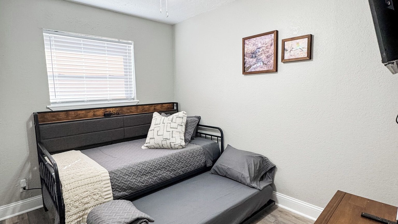 Photo of Bedroom in Cache