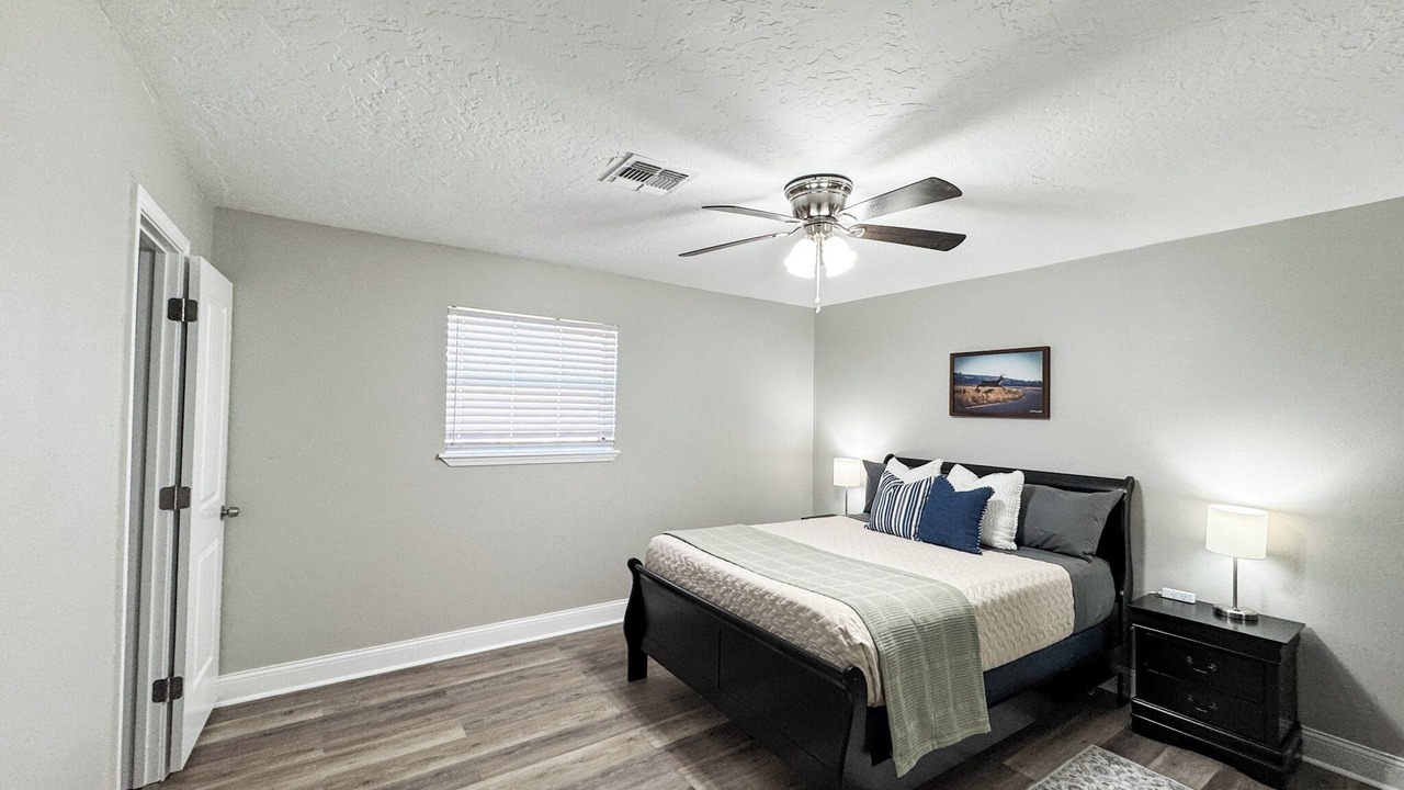 Photo of Bedroom in Cache