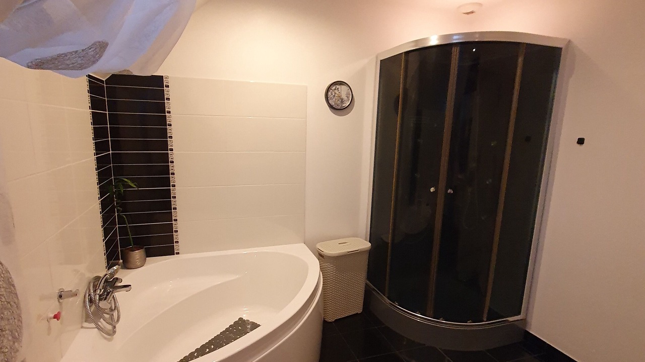 Photo of Bathroom in Romille