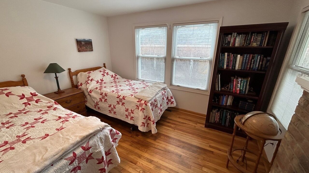 Photo of Bedroom in Pentwater