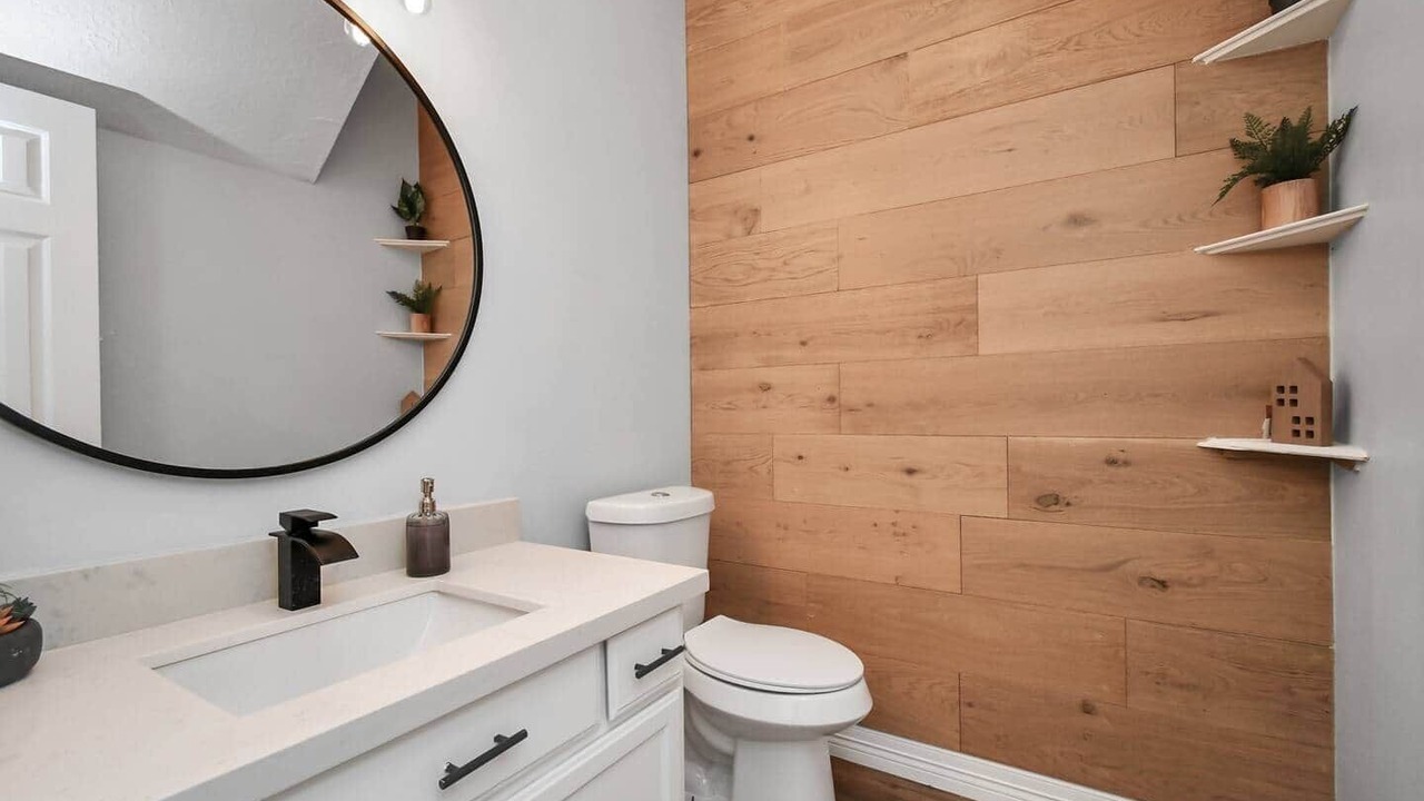 Photo of Bathroom in George Bush Park/Eldridge
