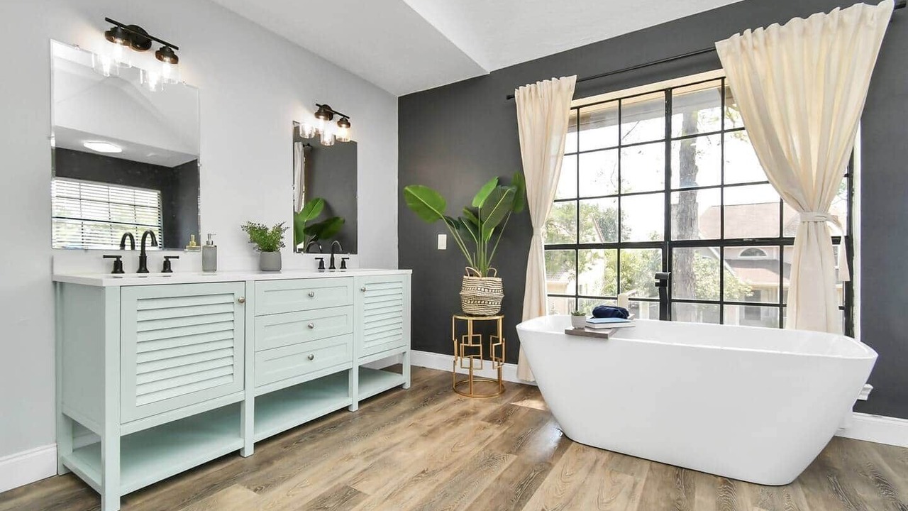 Photo of Bathroom in George Bush Park/Eldridge