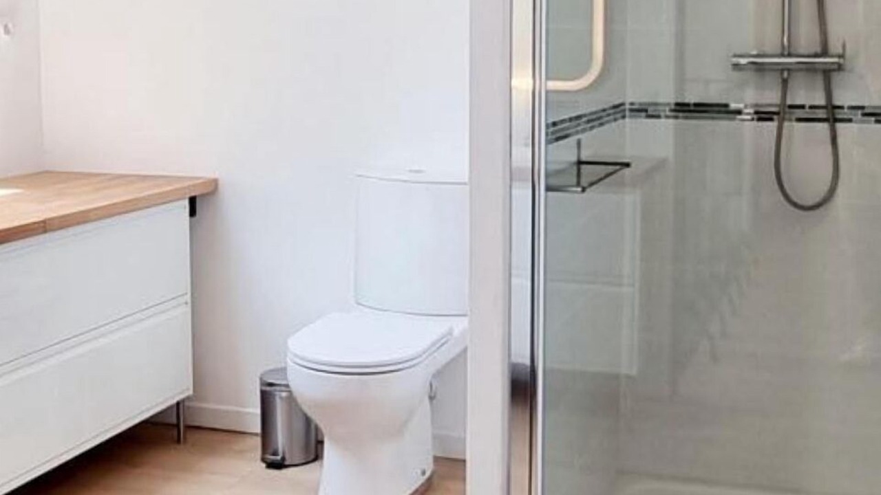 Photo of Bathroom in Paray-Douaville