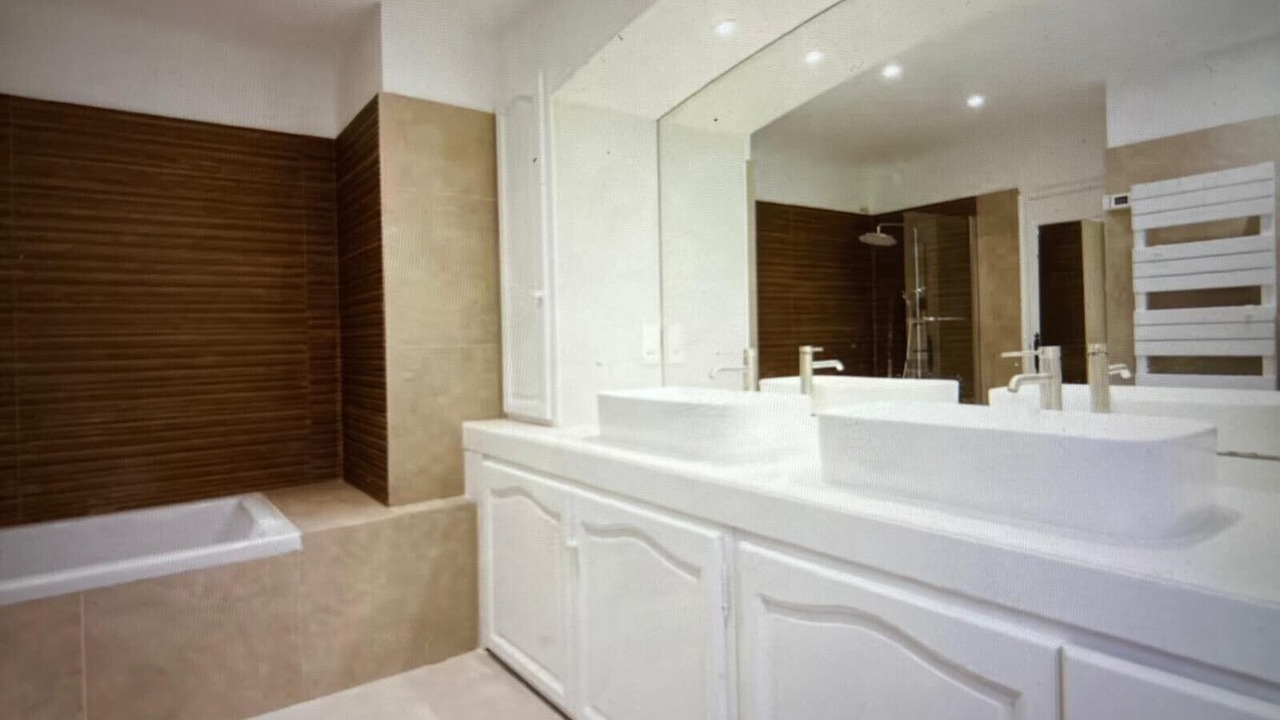 Photo of Bathroom in Cabris