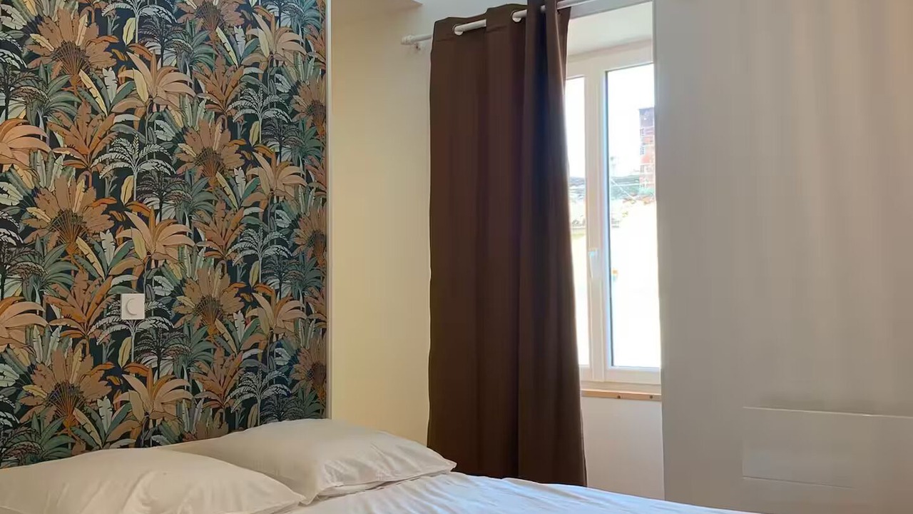 Photo of Bedroom in Mauze-sur-le-Mignon