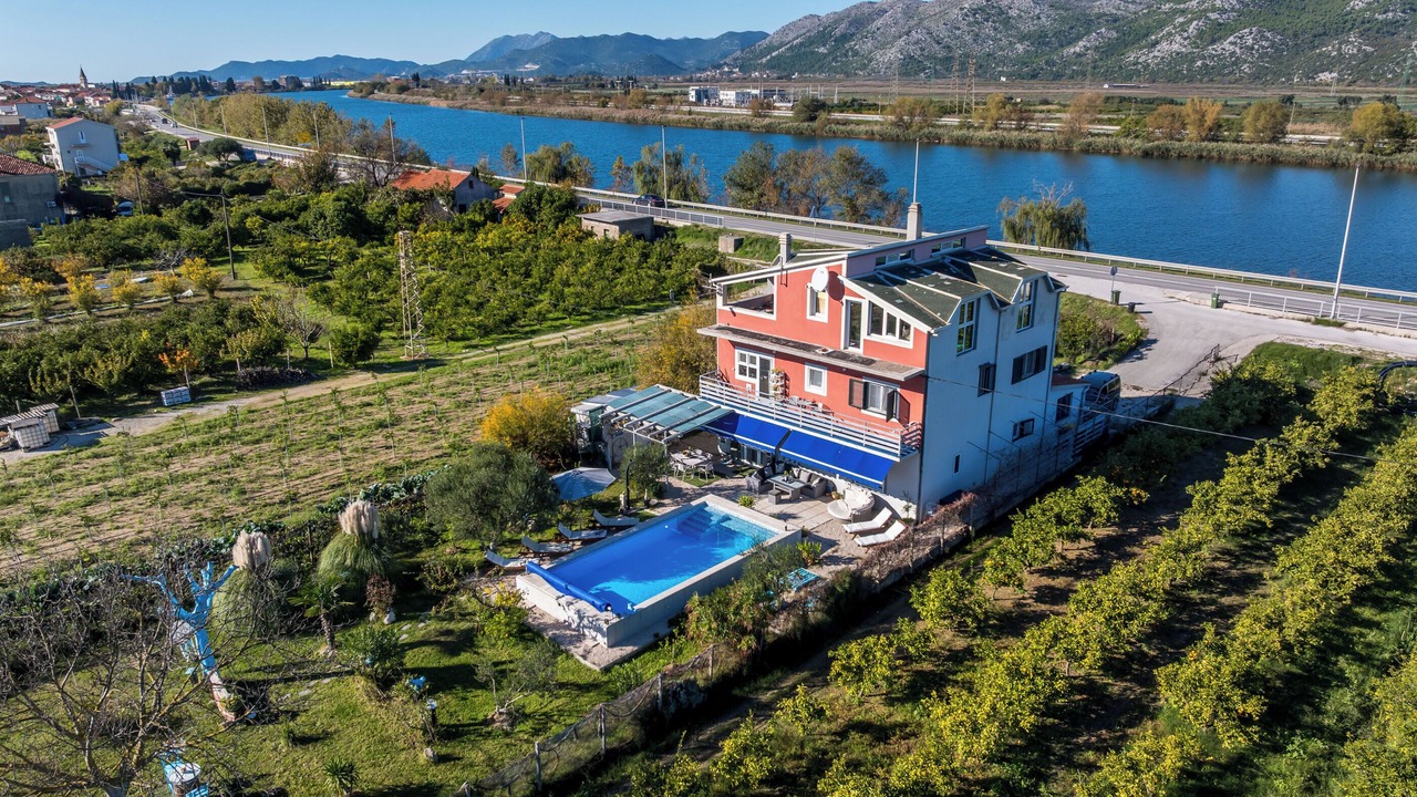 Photo of Outdoor in Opuzen