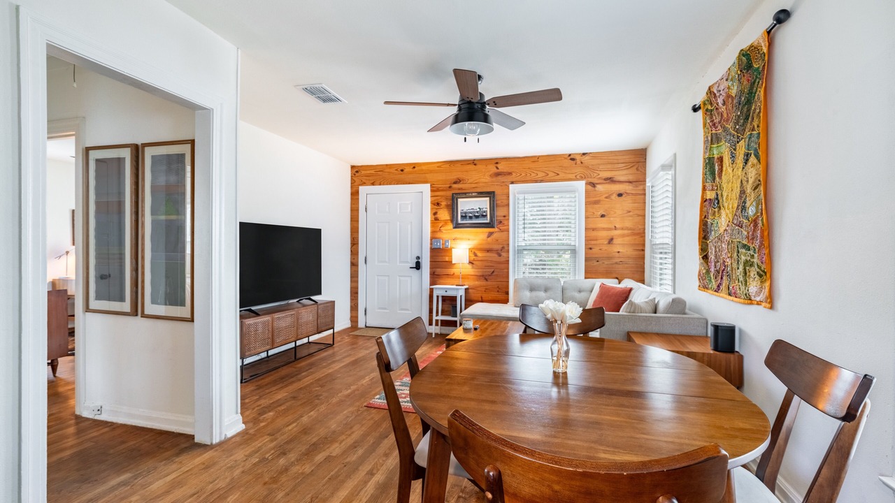 Photo of Livingroom in Austin