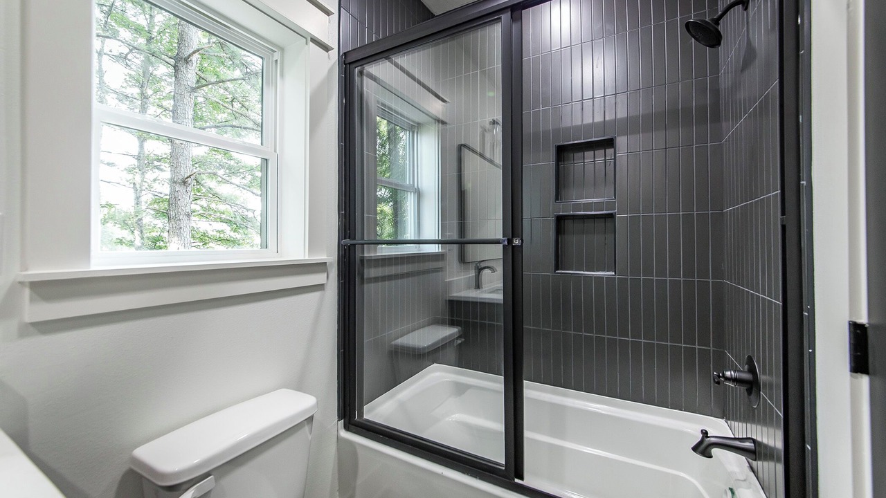 Photo of Bathroom in Pangburn