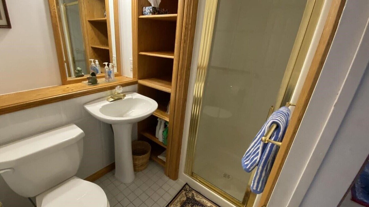 Photo of Bathroom in Elliot Lake