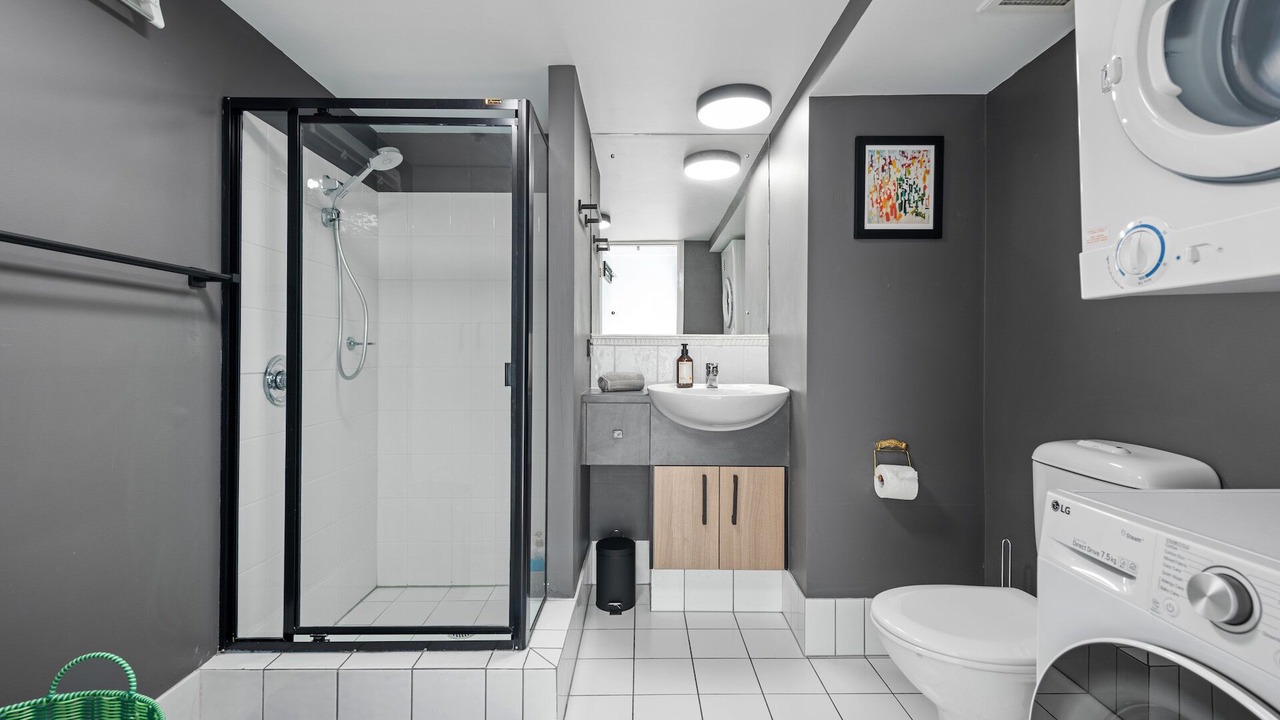 Photo of Bathroom in Teneriffe