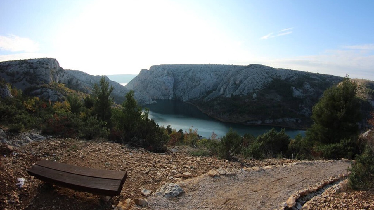 Photo of Others in Bristane