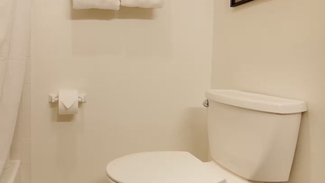 Photo of Bathroom in Cardozo