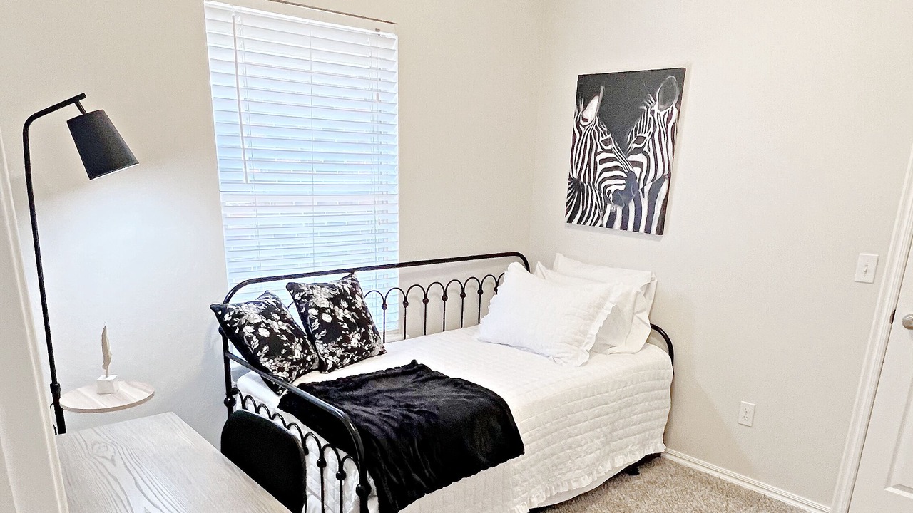 Photo of Bedroom in Yukon