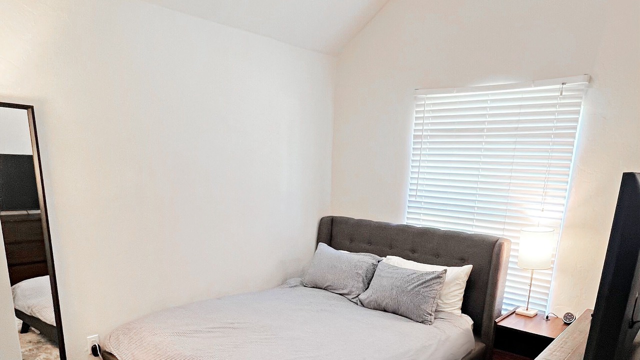 Photo of Bedroom in Yukon
