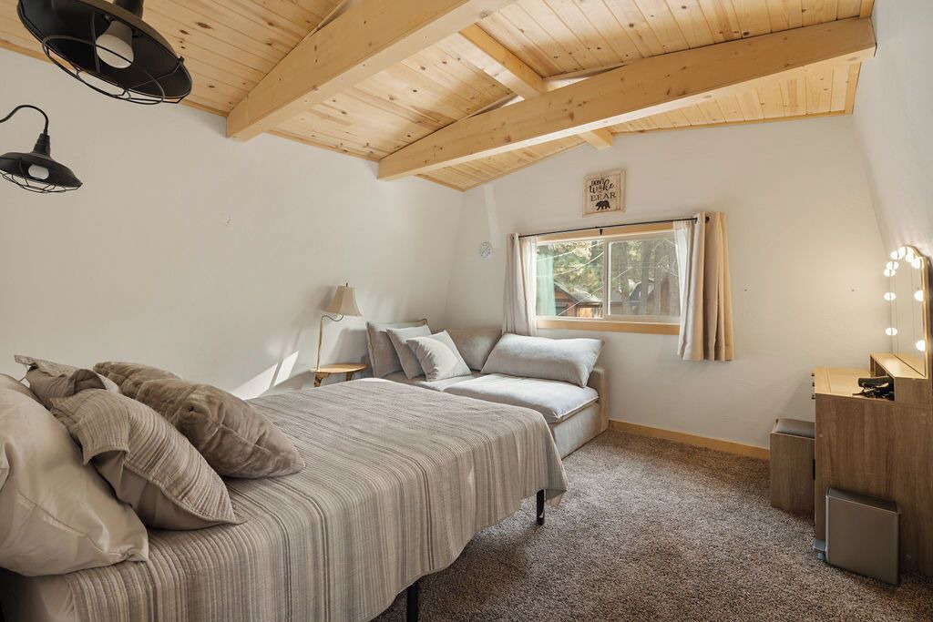 Photo of Bedroom in Big Bear City