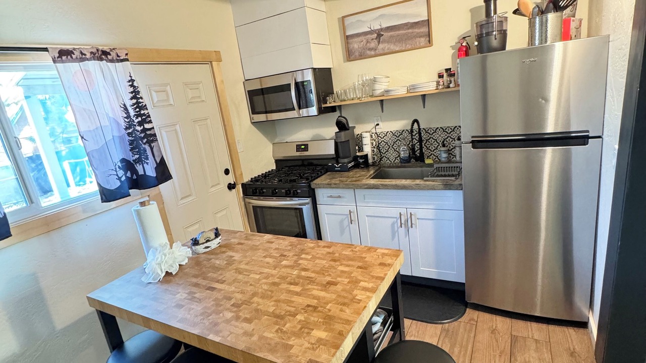 Photo of Kitchen in Big Bear City