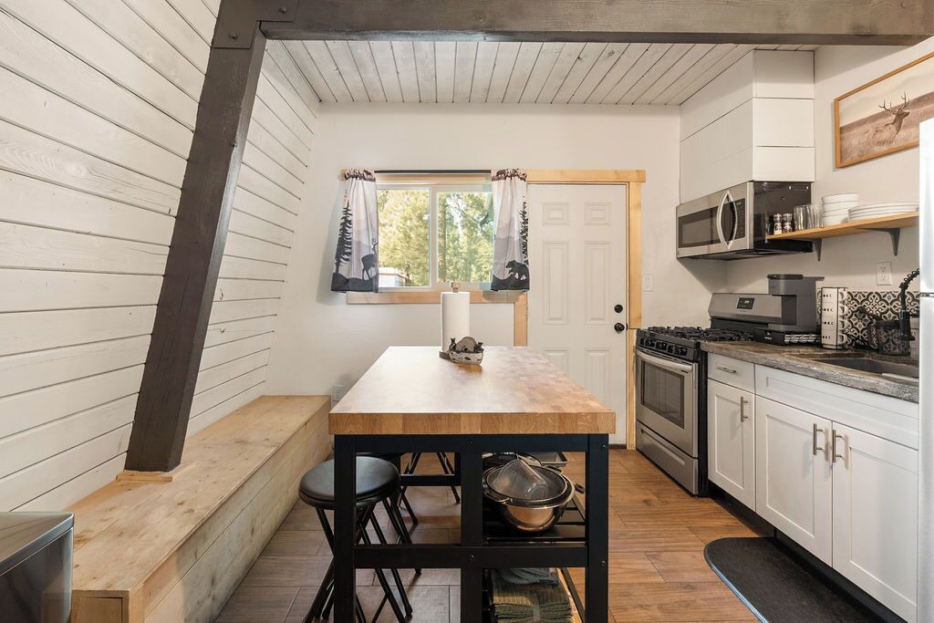 Photo of Kitchen in Big Bear City